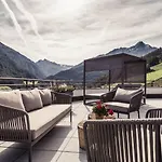 Leni Mountain Appartements *