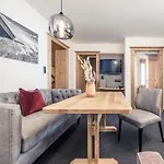 Leni Mountain Зельден