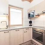 Апартаменти Leni Mountain *