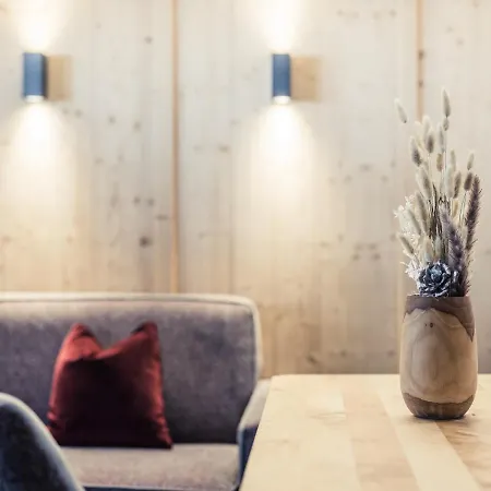 Leni Mountain דירה