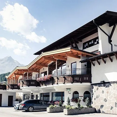 Leni Mountain דירה