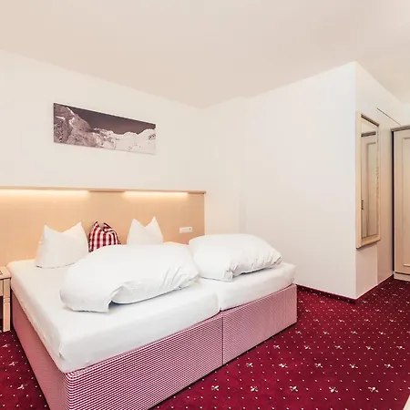 Leni Mountain זולדן